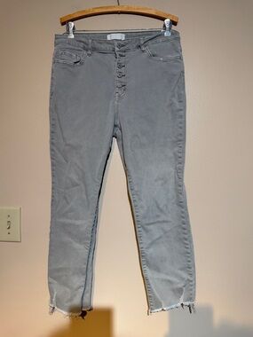 Vervet Gray Cropped Button-Fly Jeans